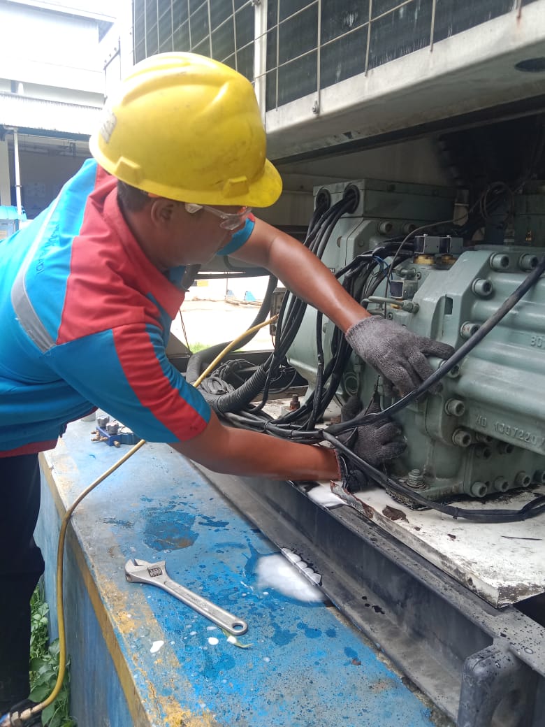 Overhaul Chiller Hitachi - Citeureup, Bogor